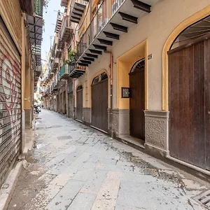 https://vucciria-apartments-by-wonderful-italy.sicilyhotelsitaly.net
